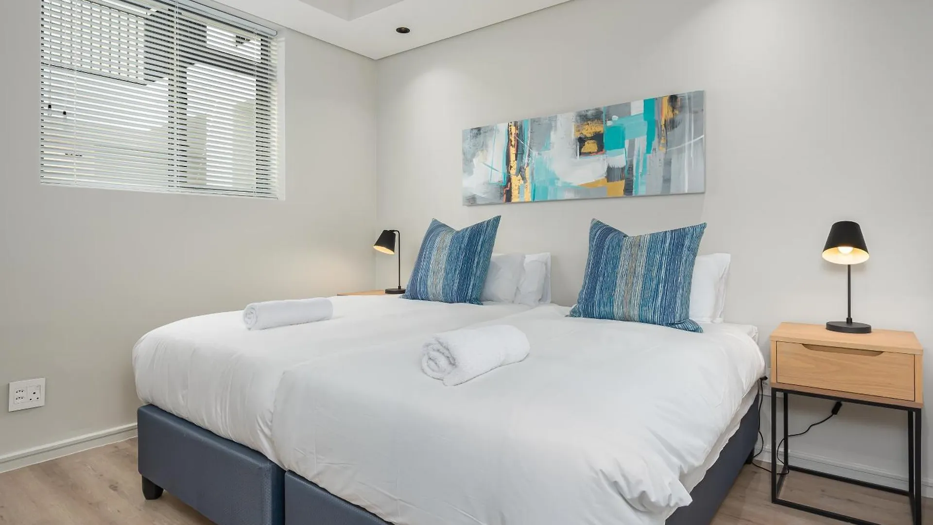 Luxury 2 Bedroom Mountain Views Κέιπ Τάουν 0*,